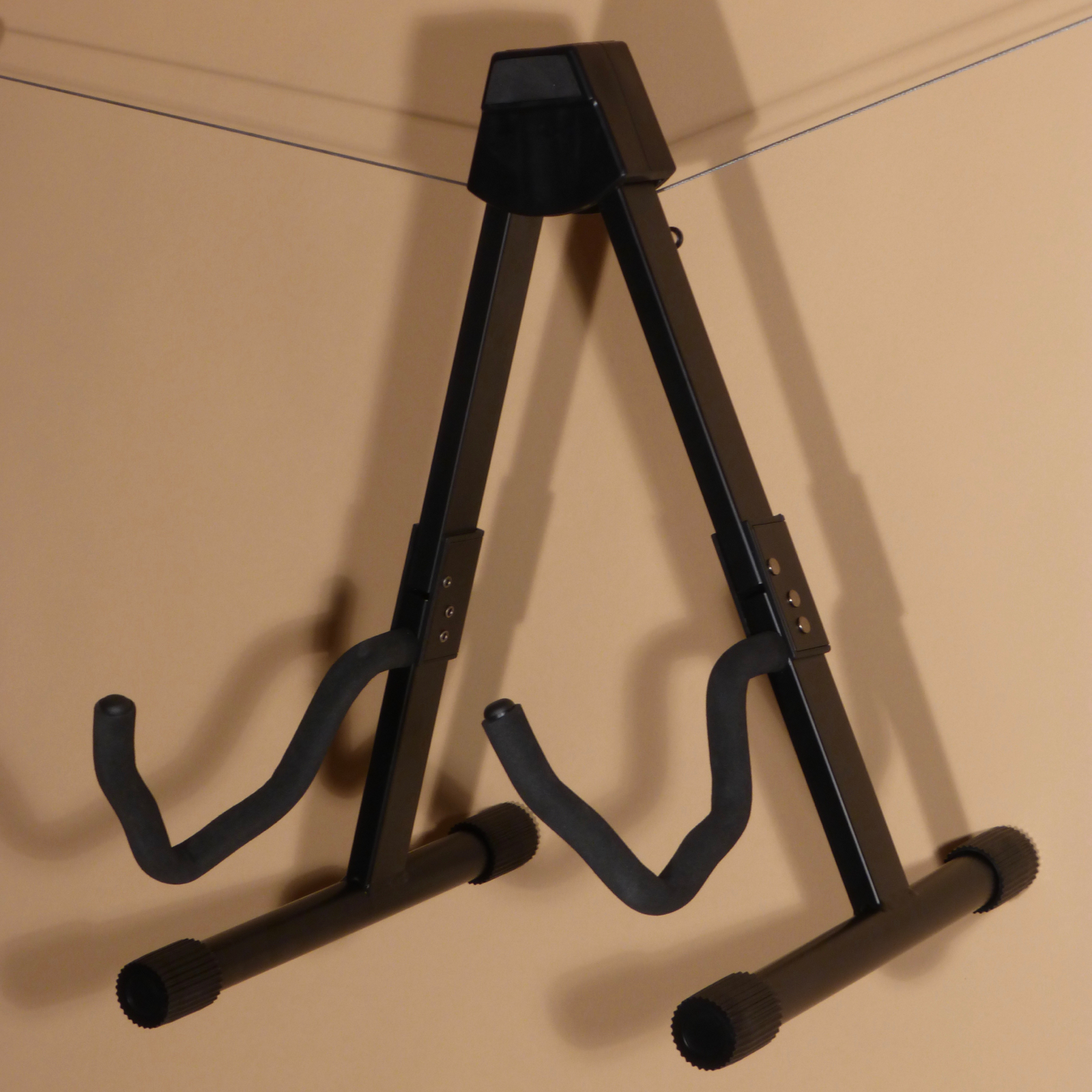 Heavy Duty Guitar/Banjo Stand Product