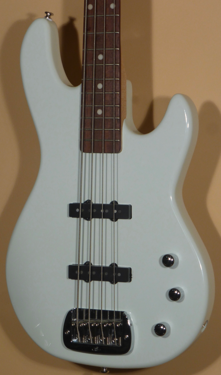 G&L Tribute Jazz Bass-2 Product