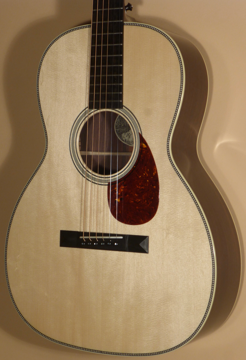2018 Collings 00-2HG Product